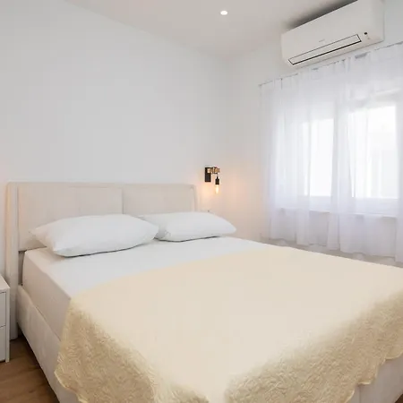 Sandy Oasis Apartment Duce