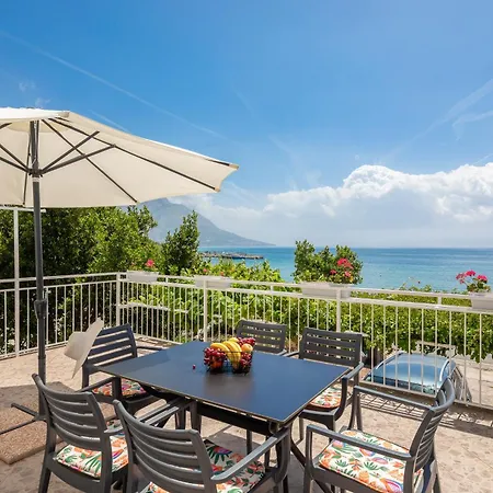 Sandy Oasis Apartment *